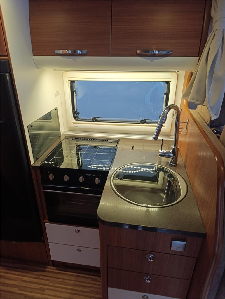 Foto 11 ADRIA MATRIX M680SP 150CV 2012