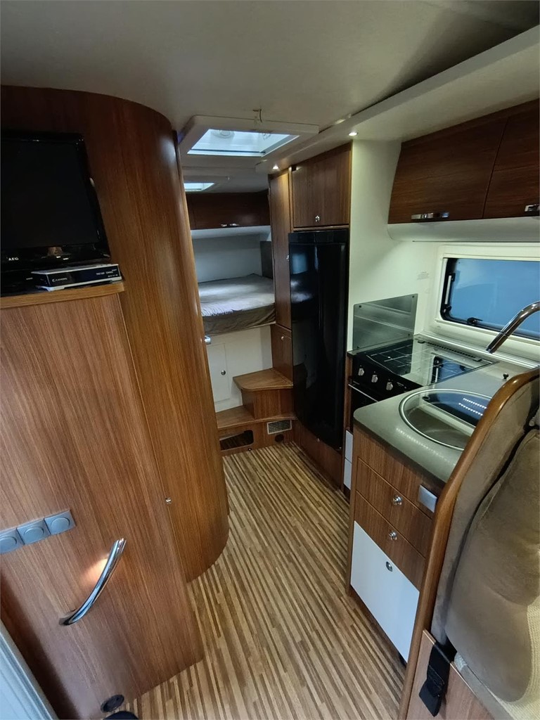 Foto 2 ADRIA MATRIX M680SP 150CV 2012