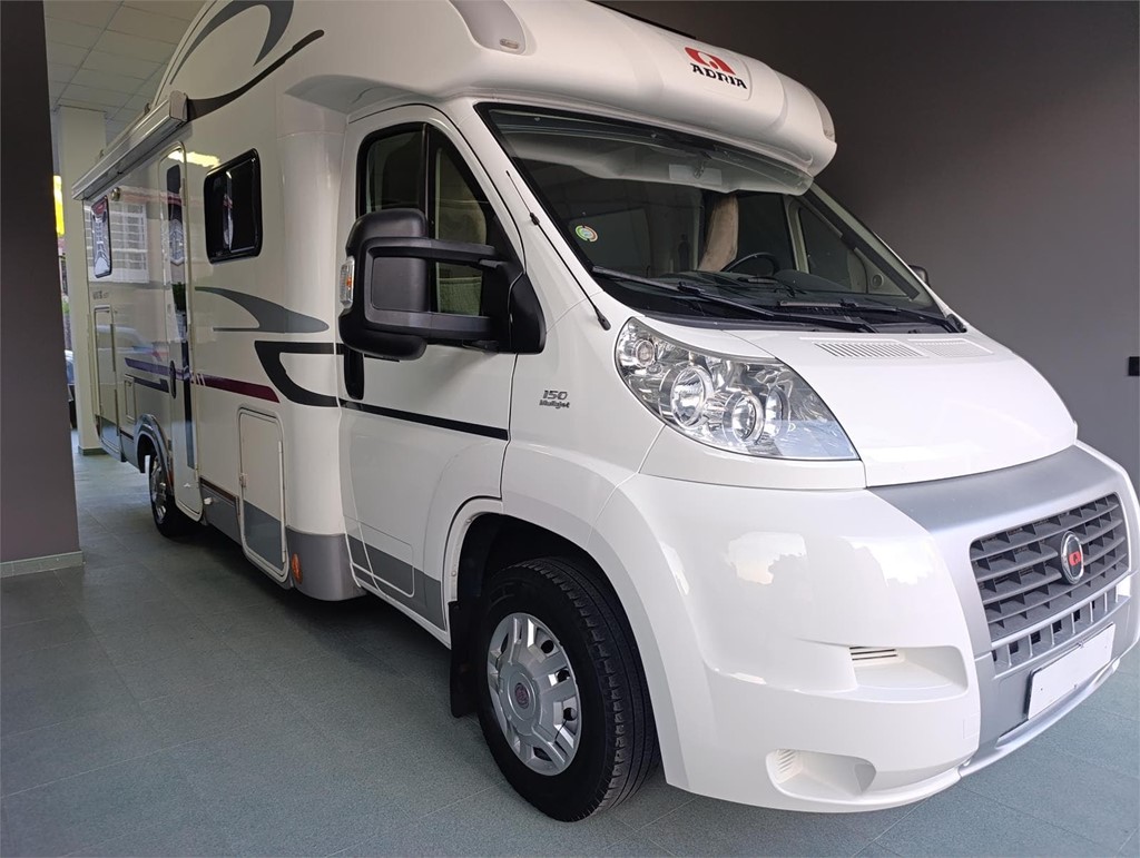 Foto 8 ADRIA MATRIX M680SP 150CV 2012