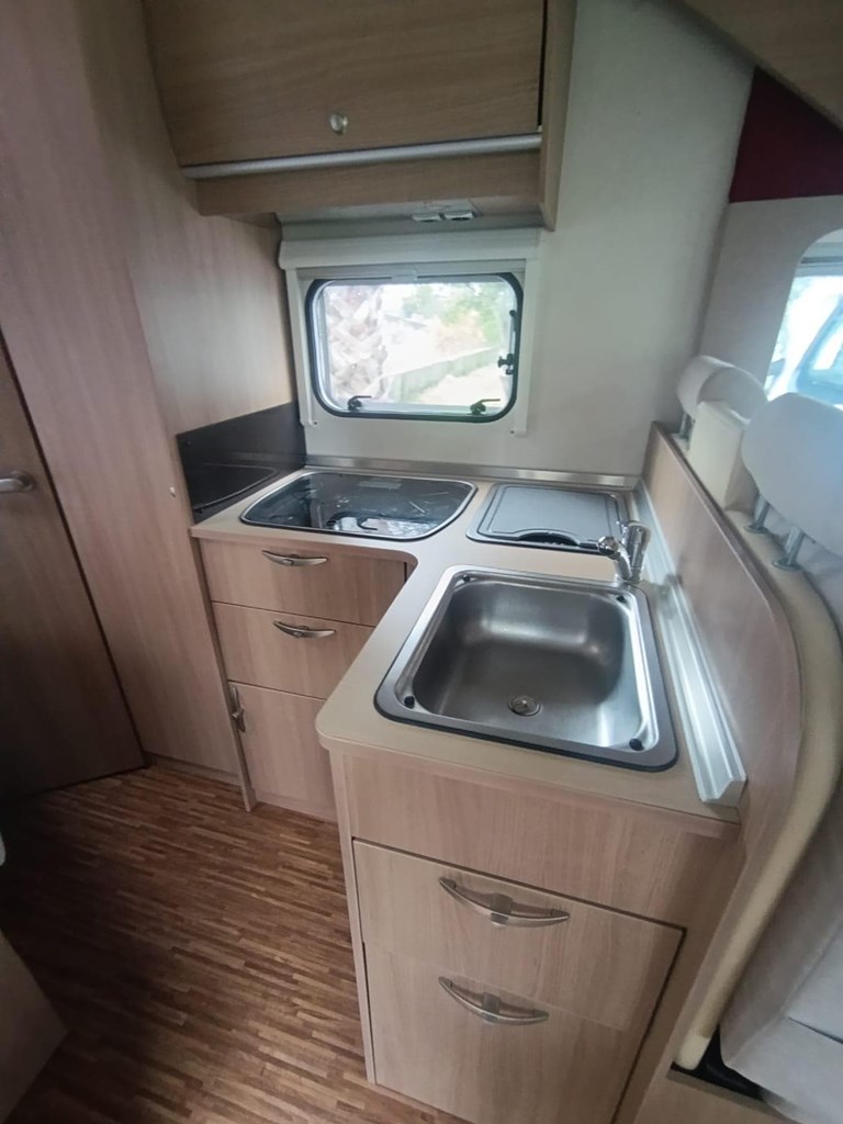 Foto 5 BURSTNER IXEO IT 667 YA DISPONIBLE