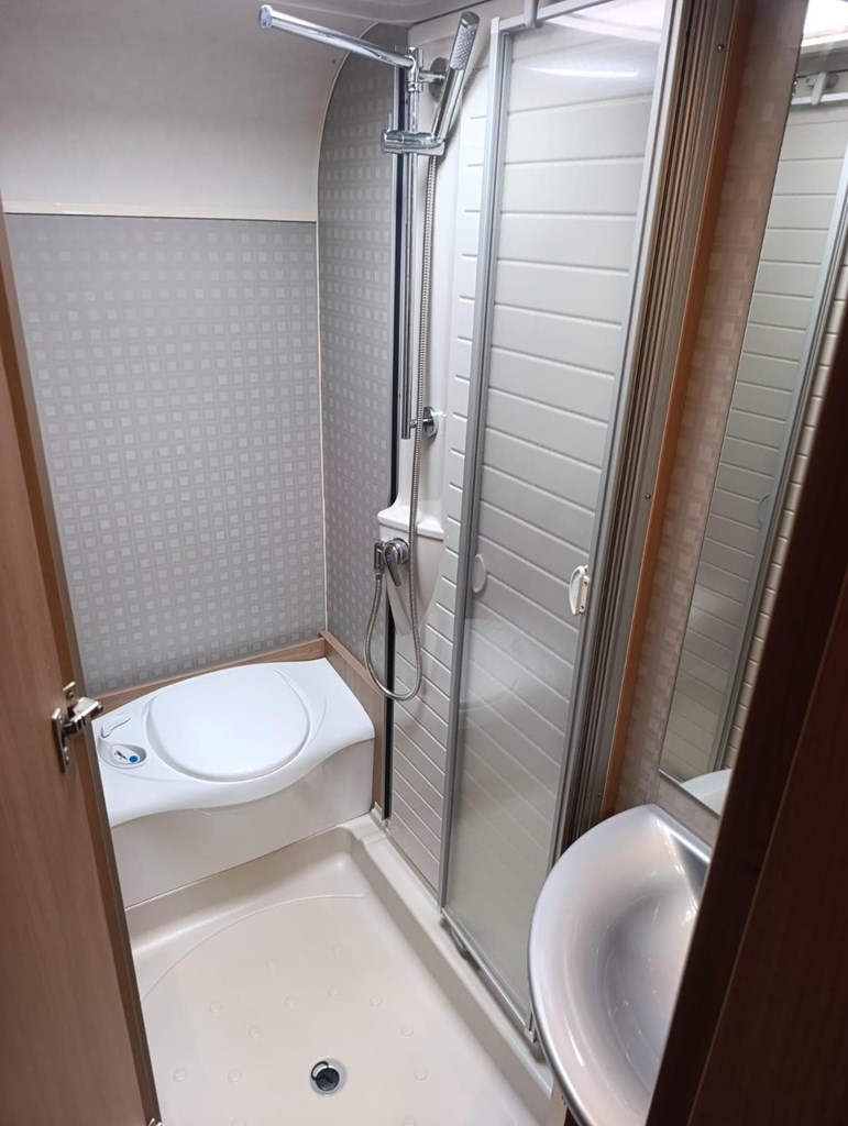 Foto 8 BURSTNER IXEO IT 667 YA DISPONIBLE