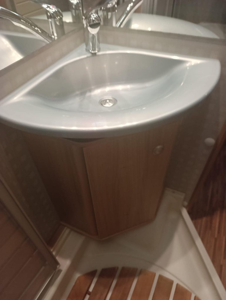 Foto 10 BURSTNER QUADRO 48.000KMS PROXIMA ENTRADA