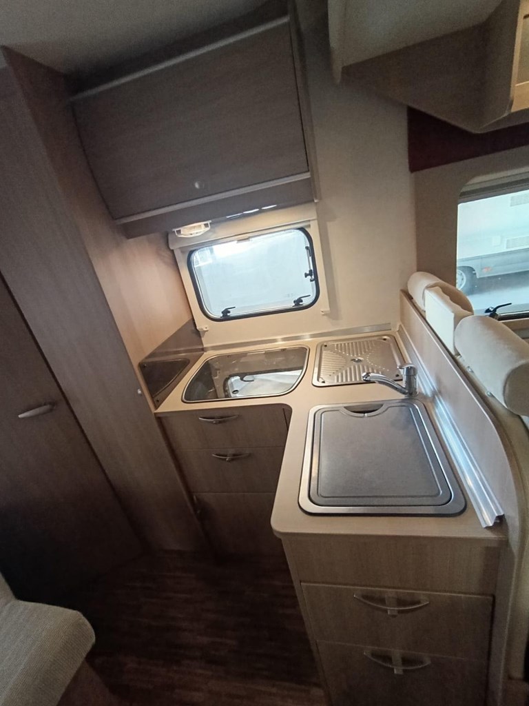 Foto 6 BURSTNER QUADRO 48.000KMS PROXIMA ENTRADA