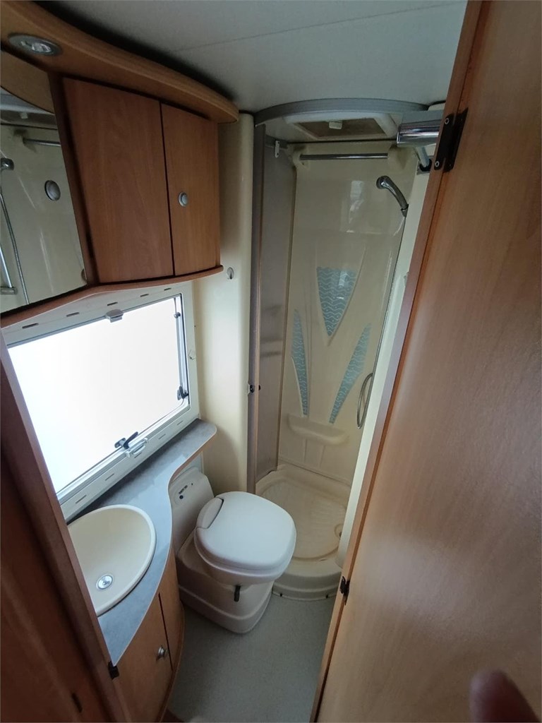 Foto 6 CHAUSSON WELCOME 74  4 PLAZAS AIRE ACONDICIONADO 