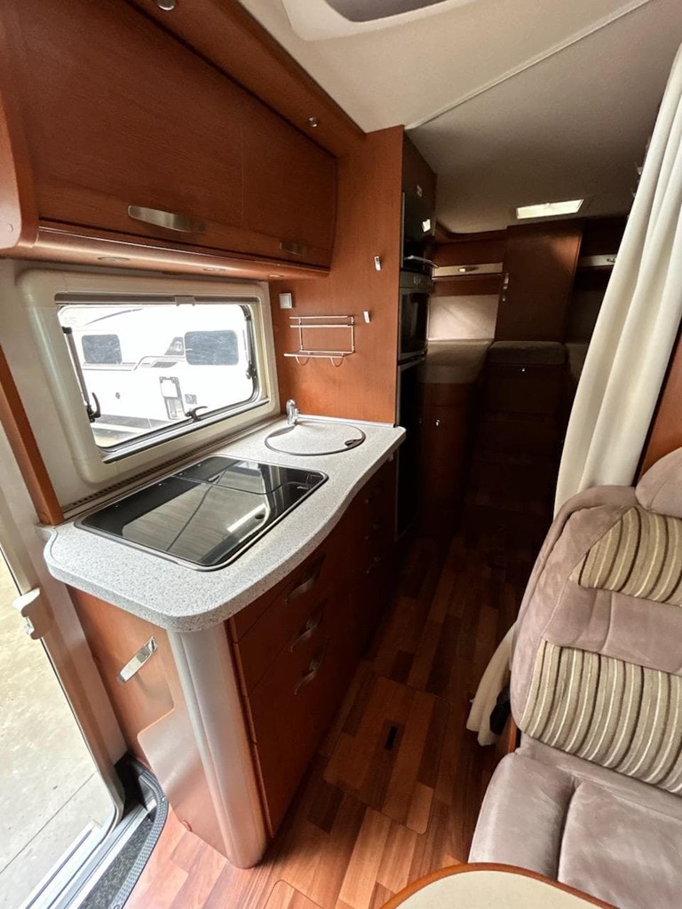 Foto 4 HYMER INTEGRAL B578
