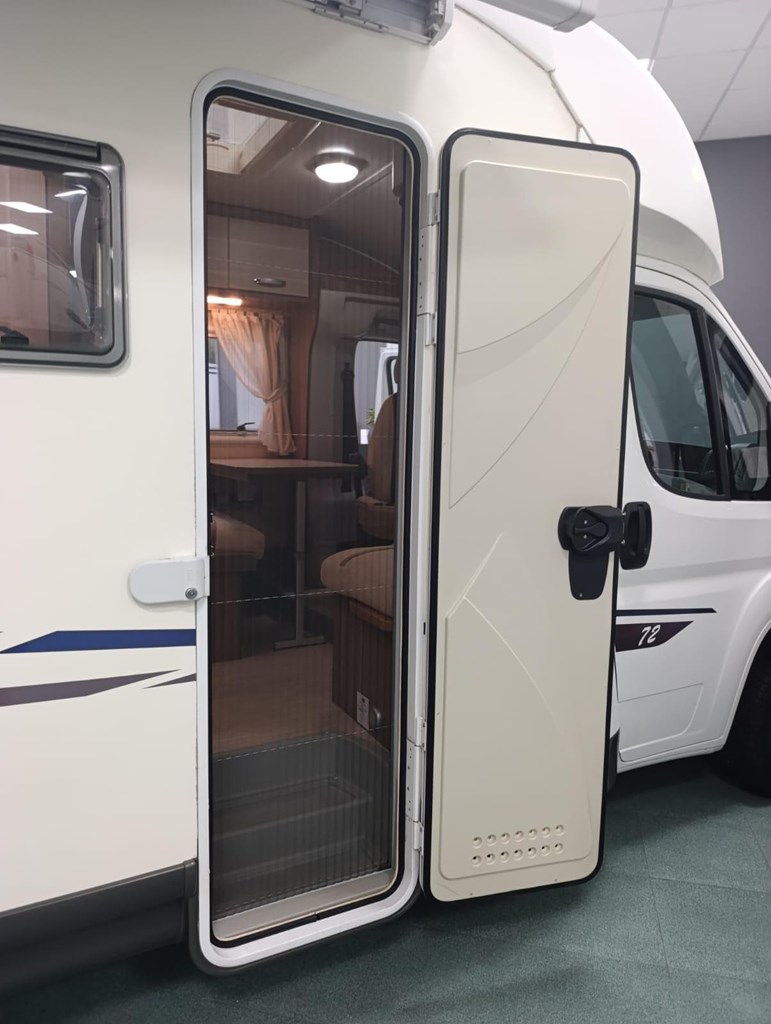 Foto 3 MC LOUIS GLAMYS 2011- RESERVADA