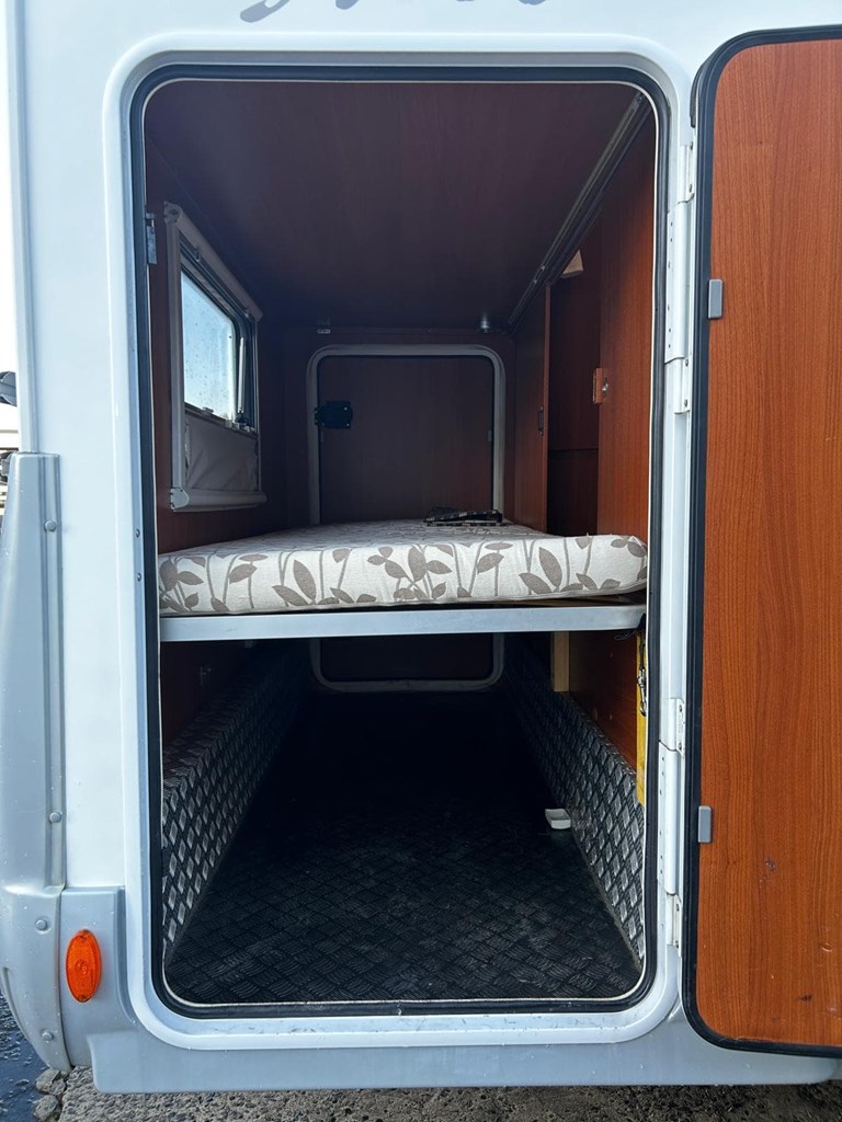 Foto 4 MC LOUIS STEEL PROXIMA ENTRADA