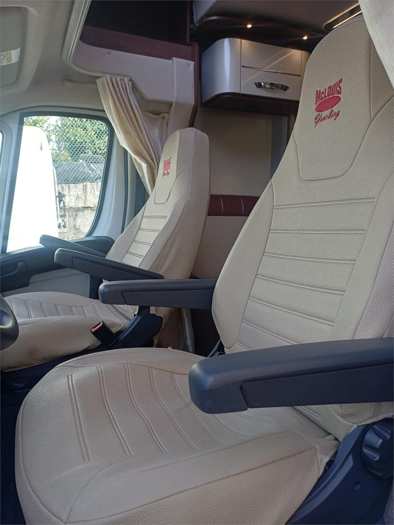 Foto 3 MC LOUIS YEARLING SERIE LIMITADA 10000KMS