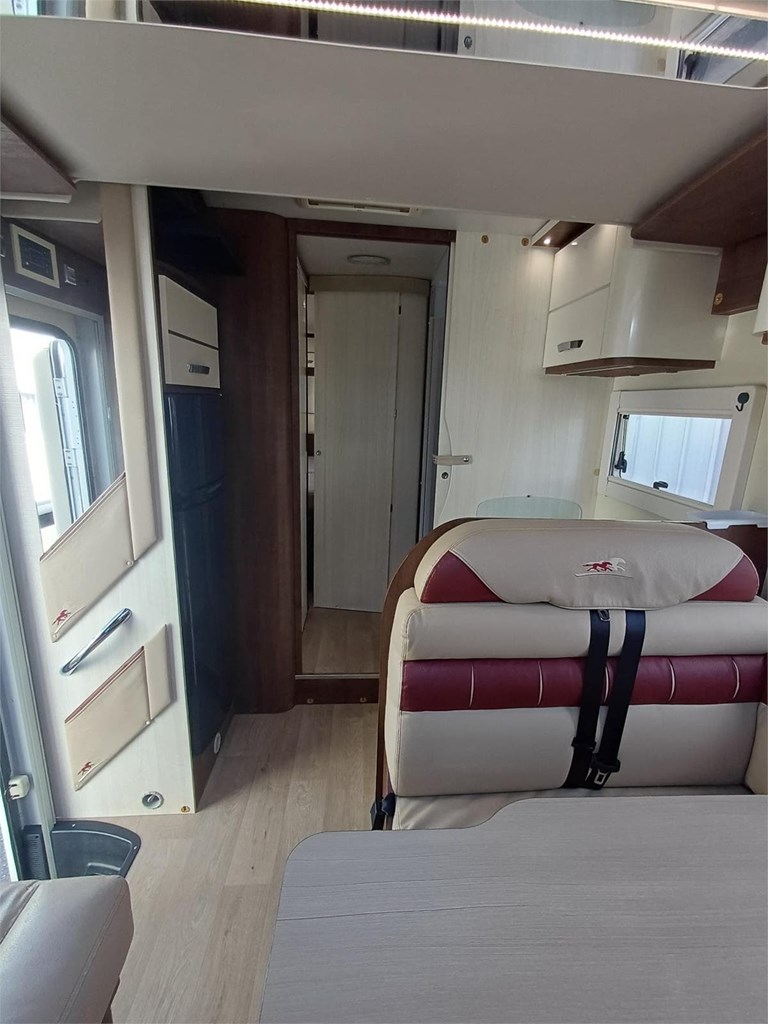 Foto 6 MC LOUIS YEARLING SERIE LIMITADA 10000KMS