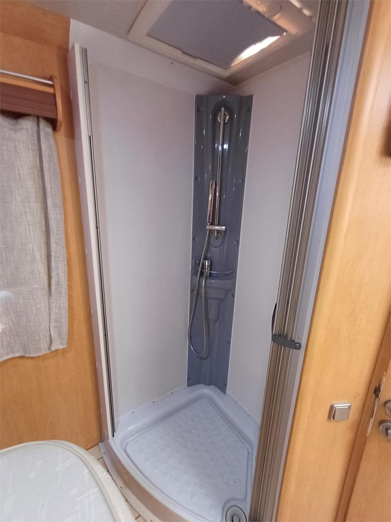 Foto 7 PILOTE 4 PLAZAS CAMA ISLA RESERVADA