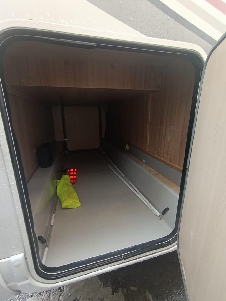 Foto 3 PILOTE AVENTURA G740 PROXIMA ENTRADA