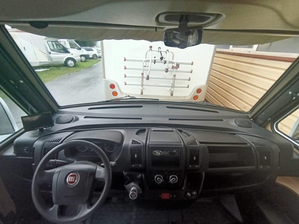 Foto 5 PILOTE AVENTURA G740 PROXIMA ENTRADA