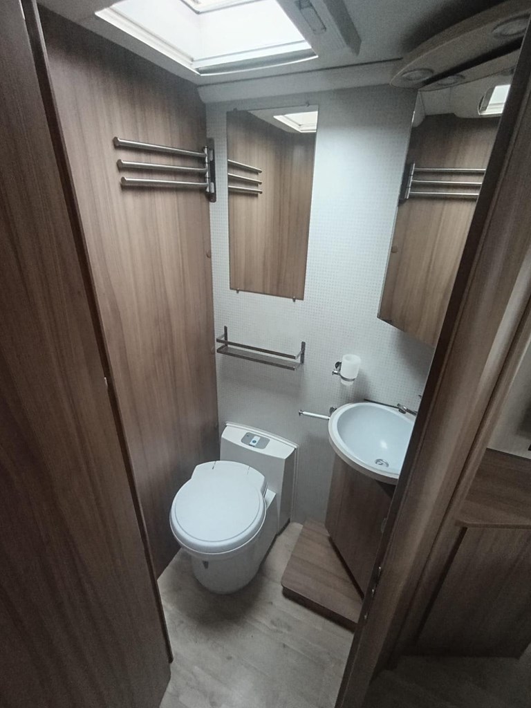 Foto 7 PILOTE AVENTURA G740 PROXIMA ENTRADA