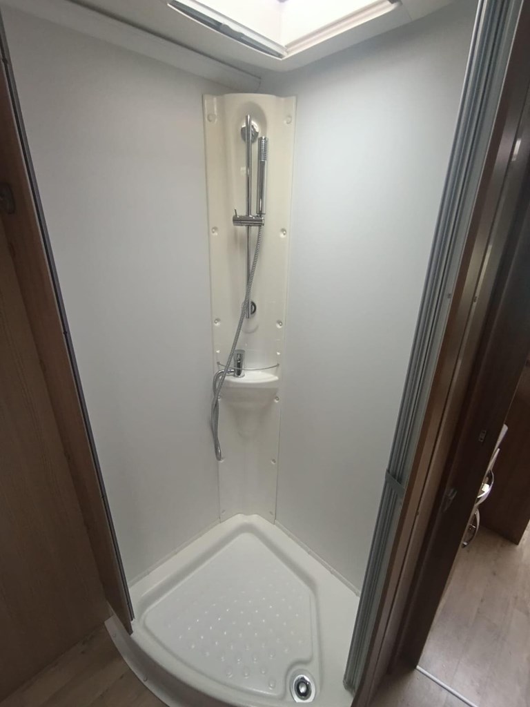 Foto 8 PILOTE AVENTURA G740 PROXIMA ENTRADA