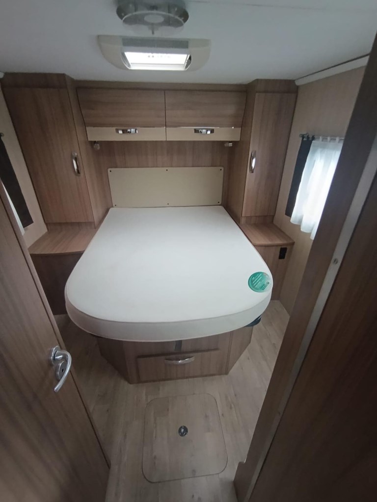 Foto 9 PILOTE AVENTURA G740 PROXIMA ENTRADA